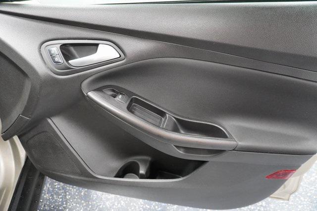Photo of 2017 White Gold Metallic Ford Focus