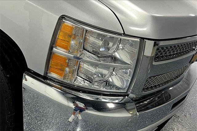 Photo of 2013 Silver Ice Metallic Chevrolet Silverado 1500