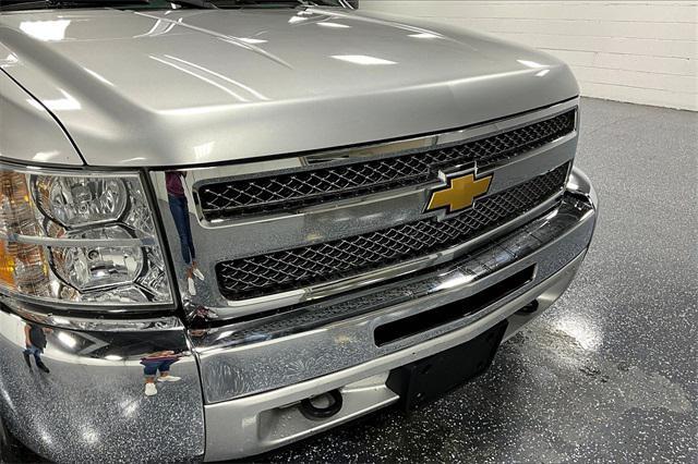 Photo of 2013 Silver Ice Metallic Chevrolet Silverado 1500