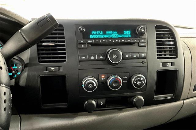 Photo of 2013 Silver Ice Metallic Chevrolet Silverado 1500