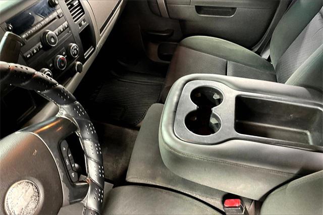 Photo of 2013 Silver Ice Metallic Chevrolet Silverado 1500