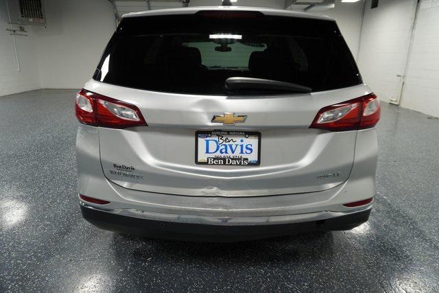 Photo of 2018 Silver Ice Metallic Chevrolet Equinox