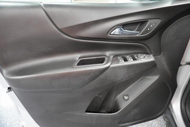 Photo of 2018 Silver Ice Metallic Chevrolet Equinox