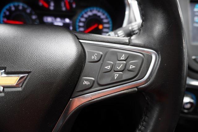 Photo of 2018 Silver Ice Metallic Chevrolet Equinox