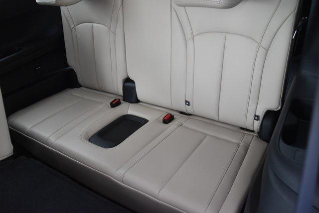 Photo of 2025 Majestic White INFINITI QX60