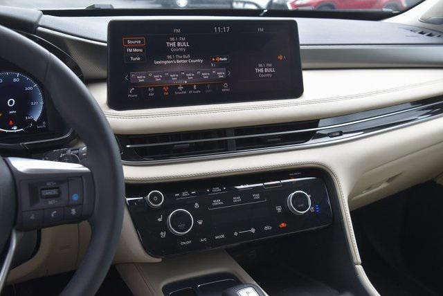 Photo of 2025 Majestic White INFINITI QX60