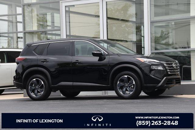 Photo of 2024 Super Black Nissan Rogue