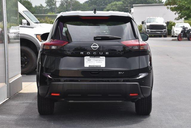 Photo of 2024 Super Black Nissan Rogue