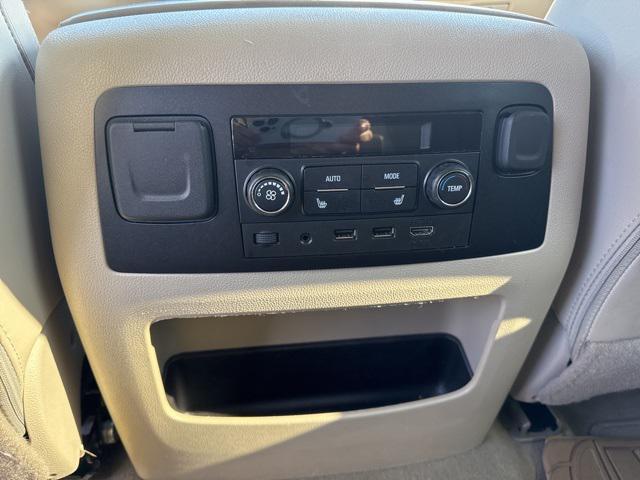 Photo of 2018 Onyx Black GMC Yukon