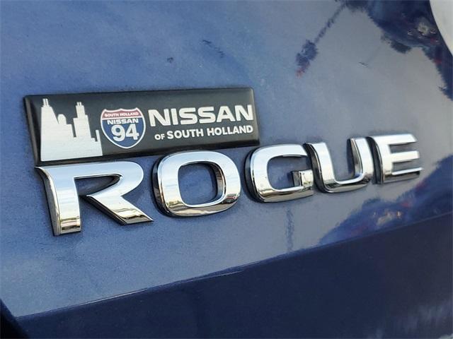 Photo of 2019 Caspian Blue Nissan Rogue