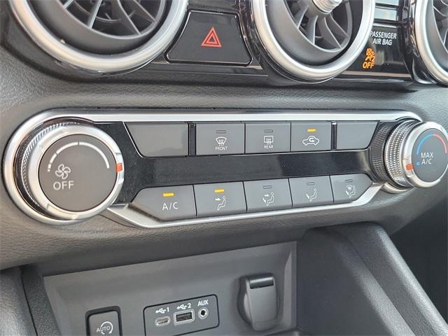 Photo of 2025 Cloud White Nissan Sentra