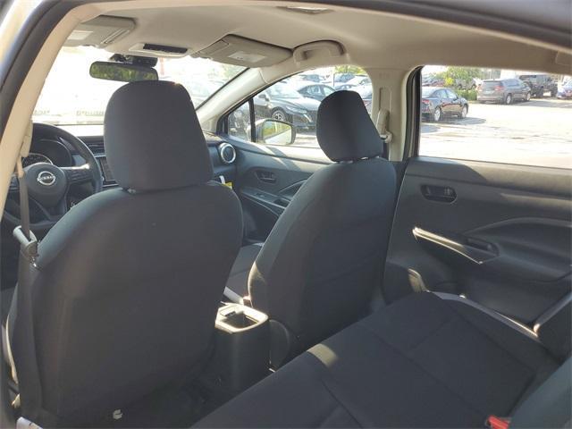 Photo of 2025 Brilliant Silver Metallic Nissan Versa