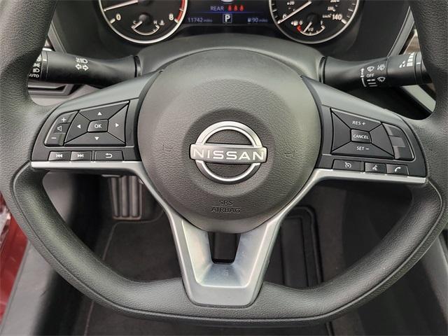 Photo of 2025 Garnet Pearl Me Nissan Altima