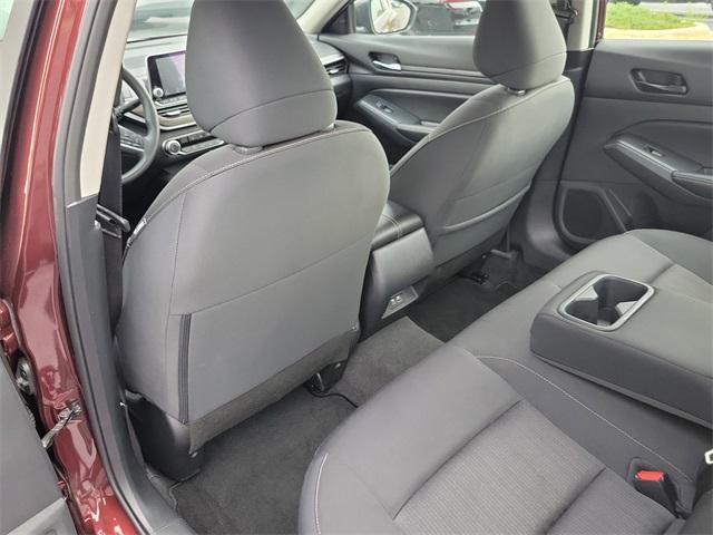 Photo of 2025 Garnet Pearl Me Nissan Altima