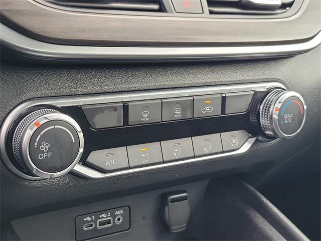 Photo of 2025 Garnet Pearl Me Nissan Altima