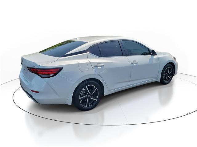 Photo of 2024 Aspen White Nissan Sentra