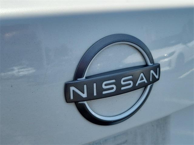 Photo of 2024 Aspen White Nissan Sentra