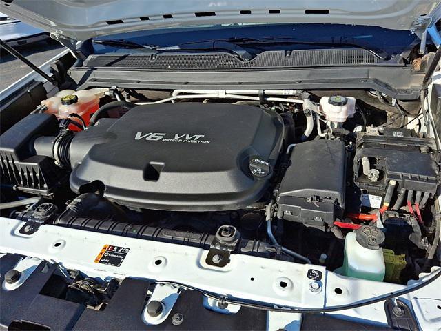 Photo of 2021 Summit White Chevrolet Colorado