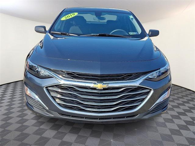 Photo of 2019 Shadow Gray Metallic Chevrolet Malibu