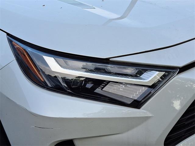 Photo of 2024 Pearl Toyota RAV4