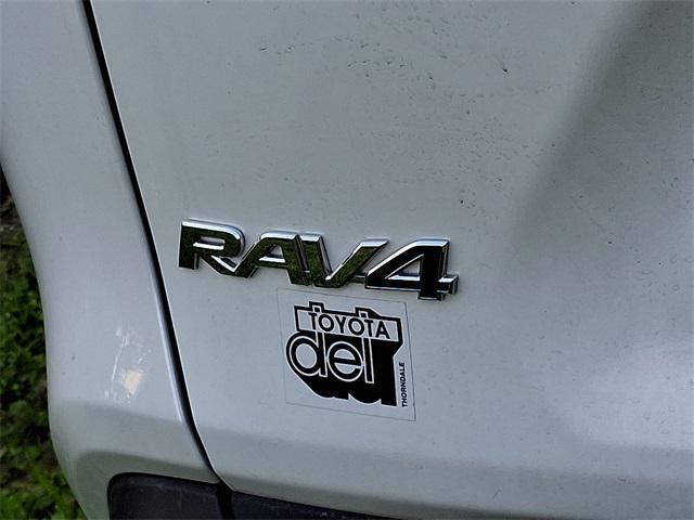 Photo of 2024 Pearl Toyota RAV4