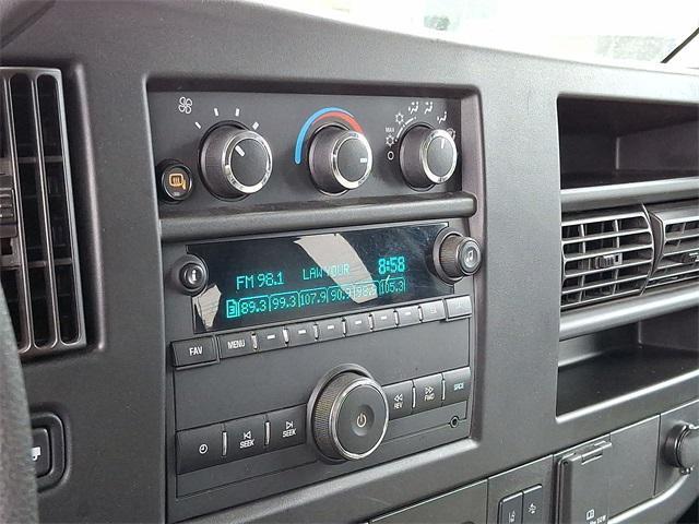 Photo of 2021 Summit White Chevrolet Express 3500
