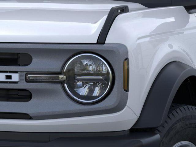 Photo of 2025 Oxford White Ford Bronco