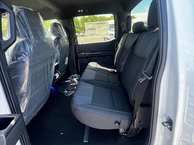 Photo of 2025 Oxford White Ford F-150
