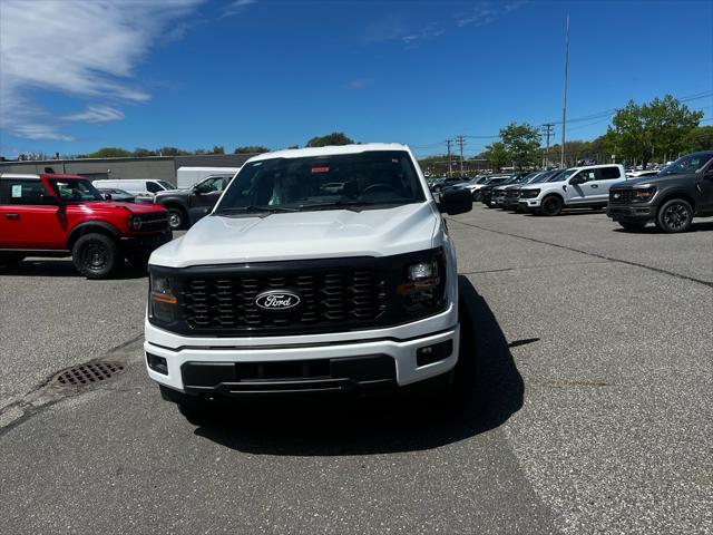 Photo of 2025 Oxford White Ford F-150