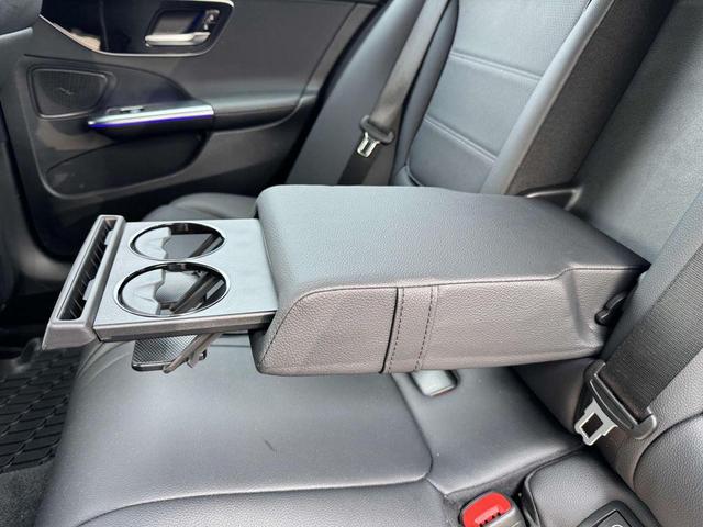 Photo of 2022 Polar White Mercedes-Benz C-Class