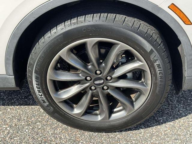 Photo of 2022 Ceramic Pearl Metallic Tri-Coat Lincoln Corsair