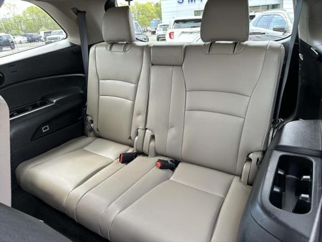 Photo of 2018 Deep Scarlet Pearl Honda Pilot