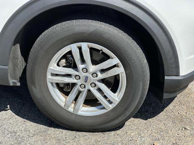 Photo of 2022 Star White Metallic Tri-Coat Ford Explorer