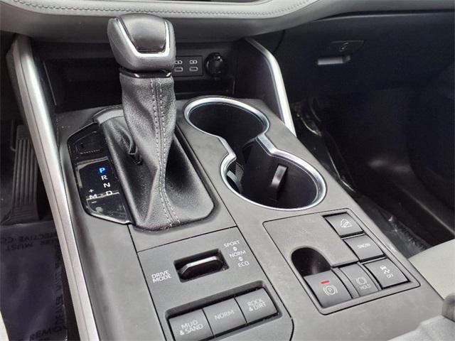 Photo of 2023 Celestial Silver Toyota Highlander