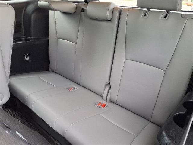Photo of 2023 Celestial Silver Toyota Highlander