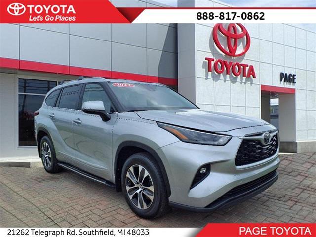 Photo of 2023 Celestial Silver Toyota Highlander