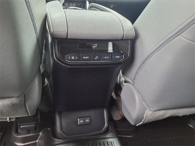 Photo of 2023 Celestial Silver Toyota Highlander