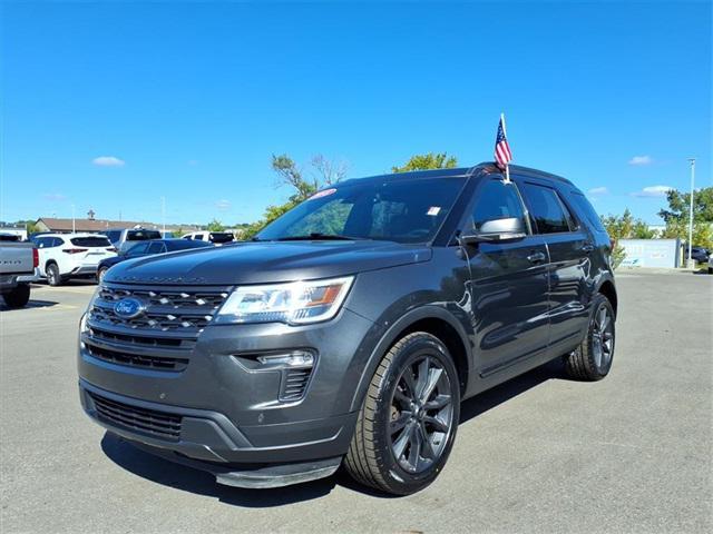 Photo of 2018 Magnetic Metallic Ford Explorer
