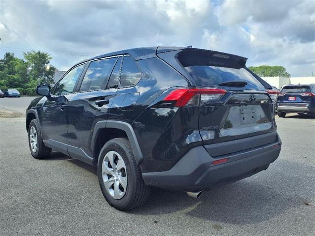 Photo of 2022 Black Toyota RAV4