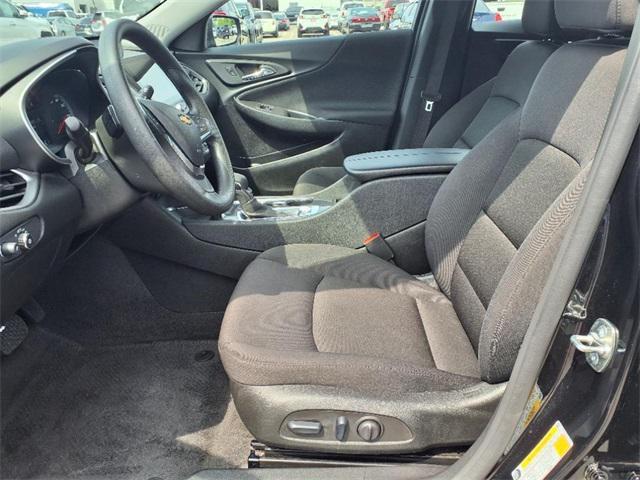 Photo of 2025 Mosaic Black Metallic Chevrolet Malibu