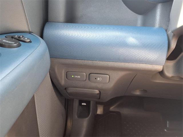 Photo of 2004 Blue Honda Element