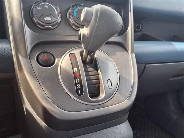 Photo of 2004 Blue Honda Element