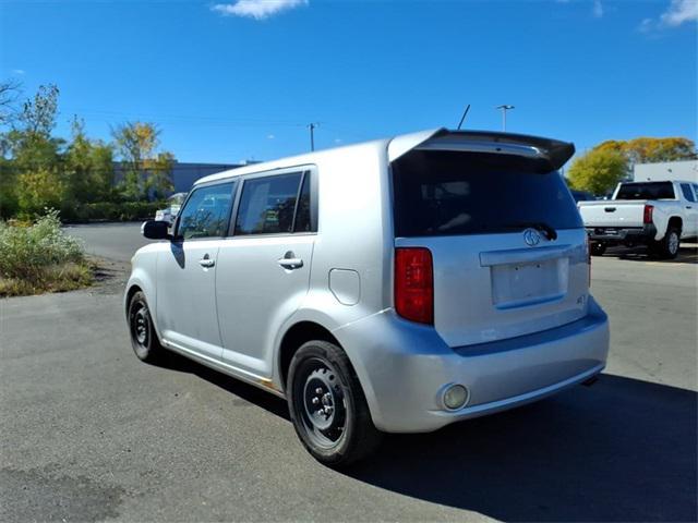 Photo of 2009 Silver Scion xB