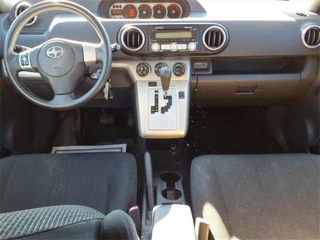 Photo of 2009 Silver Scion xB