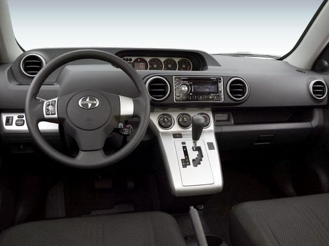 Photo of 2009 Silver Scion xB