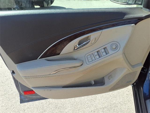 Photo of 2014 Atlantis Blue Metallic Buick LaCrosse