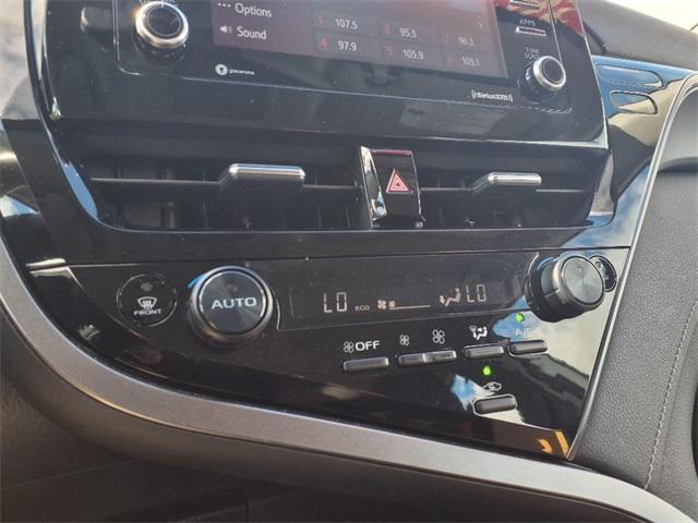 Photo of 2023 Ice Cap Toyota Camry