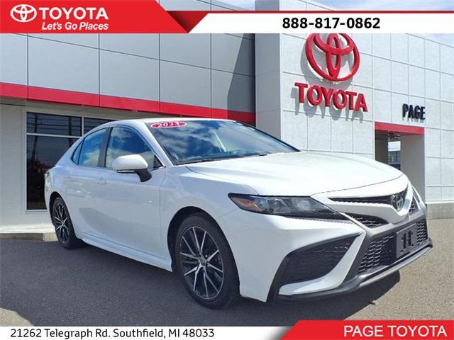 Photo of 2023 Ice Cap Toyota Camry