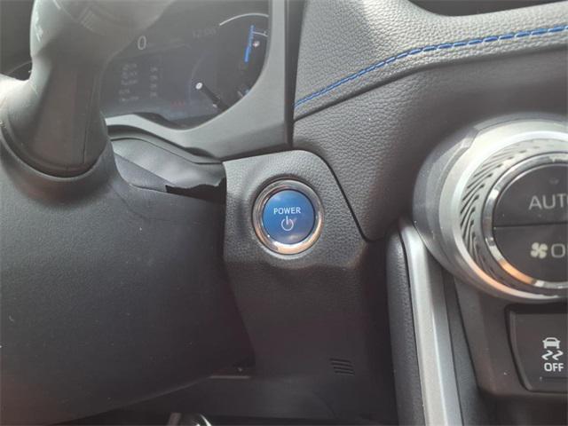 Photo of 2019 Blizzard Pearl w/Black Roof Toyota RAV4 Hybrid