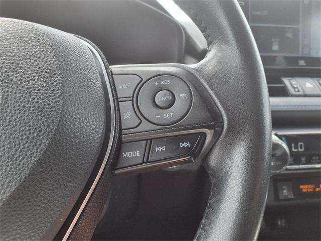 Photo of 2019 Blizzard Pearl w/Black Roof Toyota RAV4 Hybrid